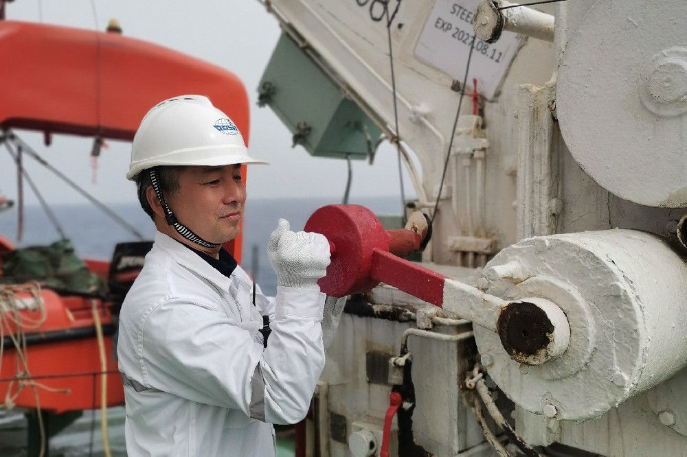 致敬尊龙中国官网奋楫者 | 深蓝逐梦人张恬炜