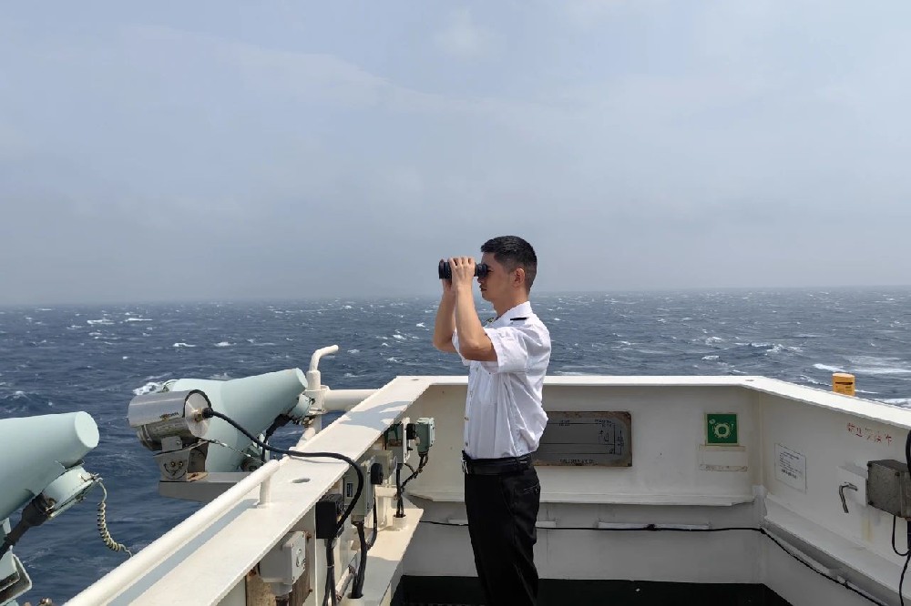 致敬尊龙中国官网奋楫者 | 杜飞：以海为家，以船为伴