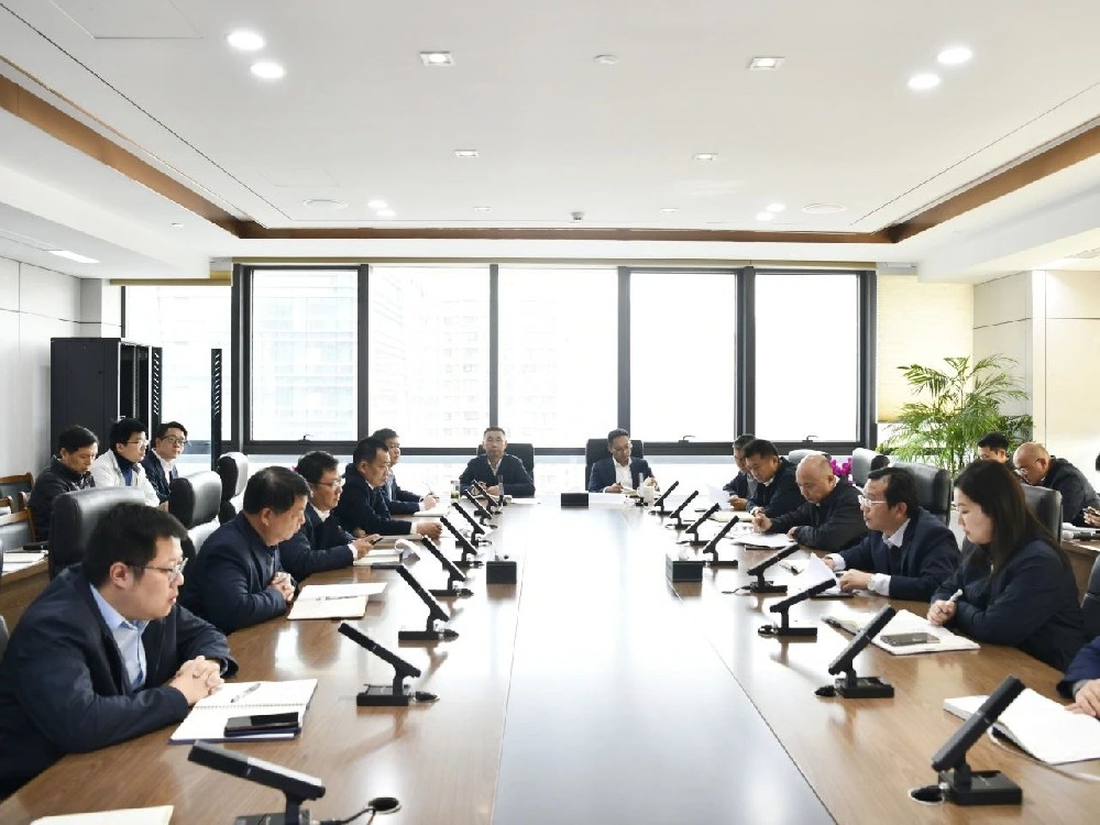 吹响号角，奋楫出发 | 江苏尊龙中国官网及所属企业积极贯彻落实省港口集团2025年度工作会议精神