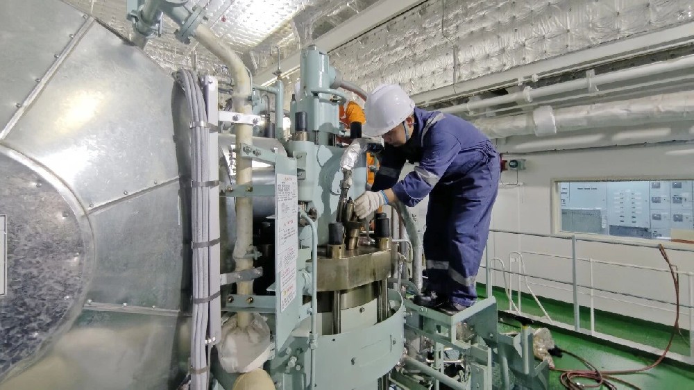 寒潮来袭，安全加码！“江远远慧”轮筑牢温暖“安全屏障”